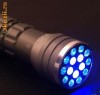 Lanterna desteapta cu lumina UV si laser pointer