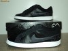 adidasi unisex nike isolate