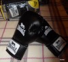 Manusi Lonsdale pentru box , kickboxing si alte sporturi de contact