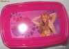 Set 6 piese pentru copii:2cutii pt alimente,pranz,masa si tacamuri din plastic:BEN10,BARBIE,PRINCESS,SPIDERMAN NR5.HANNAH MONTANA roz verde din UK!