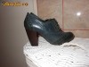 pantofi cu toc si siret