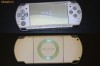 Sony PSP 2004 + card 8GB + accesorii (inca 2 baterii, cablu TV, cablu USB incarcare si date, toc protectie, husa plastic, husa silicon, folie ecran)