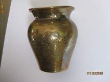 VAZA EGIPTEANA DIN BRONZ GRAVAT foto