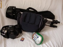 Canon PowerShot S5 IS cu geanta,card, trepied si acumulatori 2700Sanyo plus incarcator foto