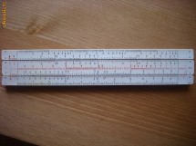 Rigla de calcul. foto