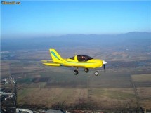 Cadouri pentru timp liber - Survol de placere cu avionul foto