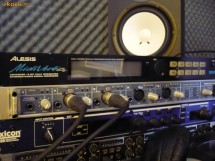 Vand Alesis Midiverb IV foto