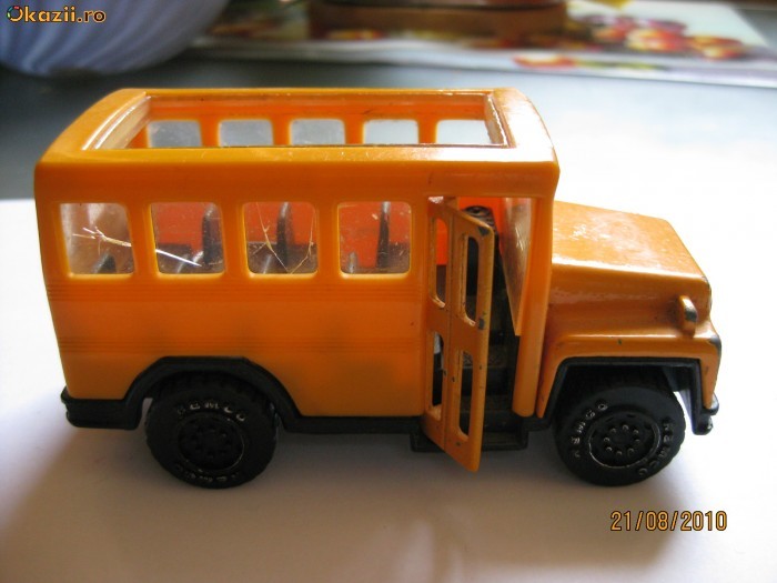 MACHETA AUTOBUZ AMERICAN,DIN ANII 60 foto mare