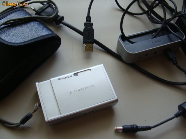 Aparat foto FUJIFILM FINEPIX Z1, 5 MP, 3x Optic, 1 GB Memory foto mare