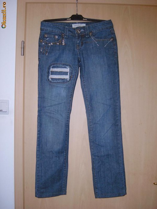 blugi W25 L32 foto mare