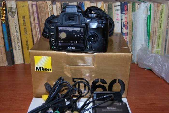 Nikon D60  BODY   plus Grip foto mare