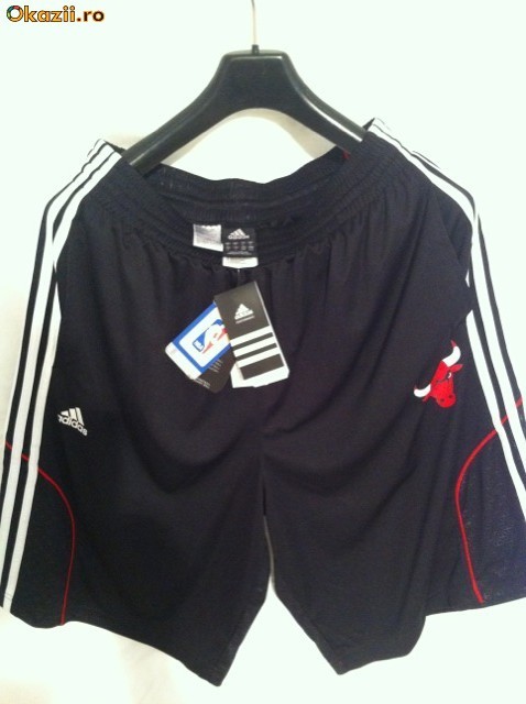 PANTALON SCURT, SORT ADIDAS ORIGINAL foto mare