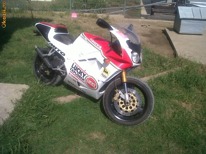 motocicleta cagiva 125cmc foto mare