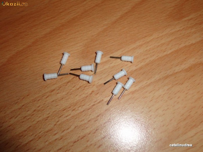 Dop Capac Protectiei Praf Alb Iphone 3g 3g 3gs 4 4s Nokia Samsung HTC LG Mufa Jack Casti foto mare