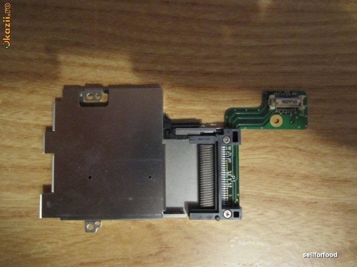 Slot PCMCIA Dell XPS M1330 foto mare