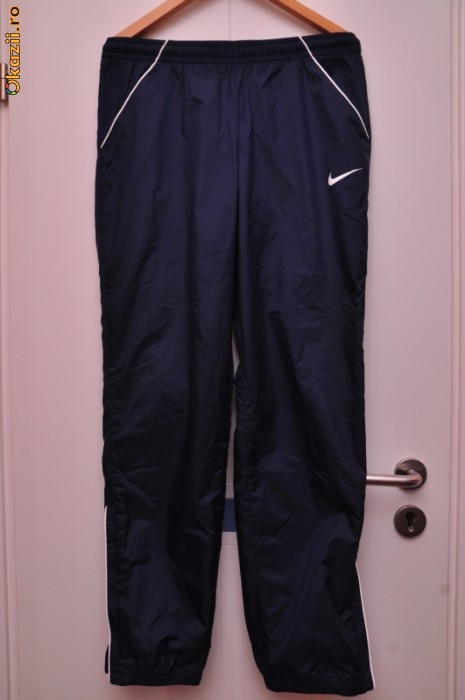 PANTALONI DE TRENING NIKE foto mare