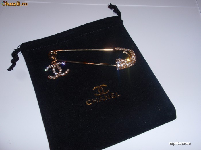Brosa CHANEL Aurie cu pietricele. Replica. Cadou: saculet CHANEL negru! foto mare