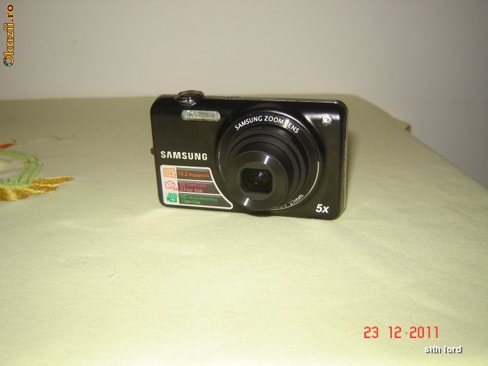 APARAT FOTO Samsung ST 65 cu card de 4Gb şi geantă/toc foto mare