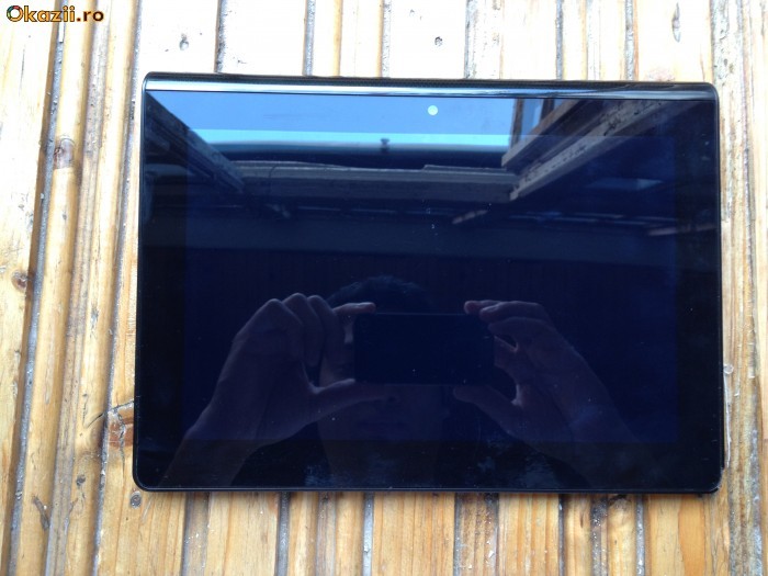 TABLETA SONY PRET MIC ! foto mare