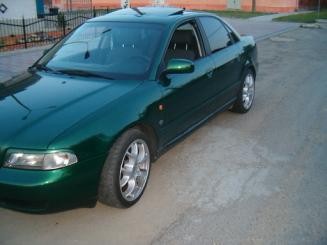 vand audi a 4 an 1997 foto mare
