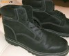 Bocanci de barbati marca Dockers marimea 47 negri.