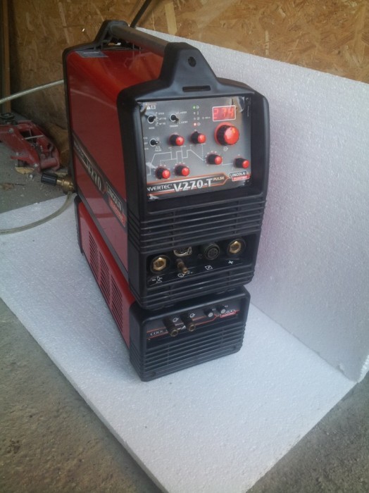 Aparat sudura argon Lincoln Invertec V270 TIG 270A cu racitor APA Cool Arc 20 foto mare Aparat sudura argon Lincoln Invertec V270 TIG 270A cu racitor APA Cool Arc 20 foto mare